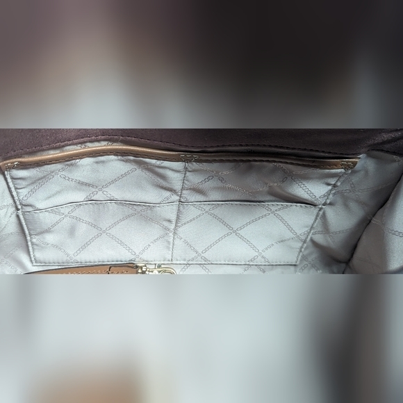 NWOT Michael Kors stunning brn soft leather gold lock in front & key in pouch - Picture 6 of 15